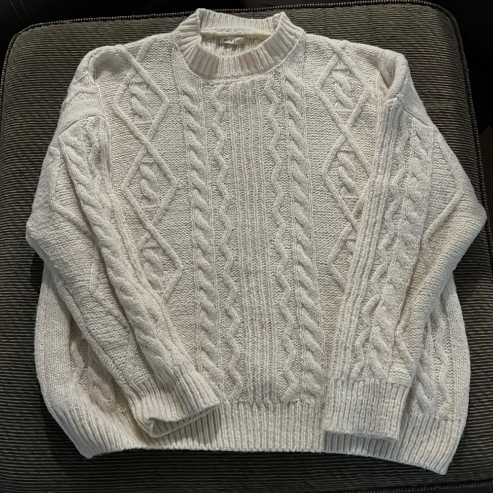 Main Strip-Make it Easier Cable Knit Sweater Size Large